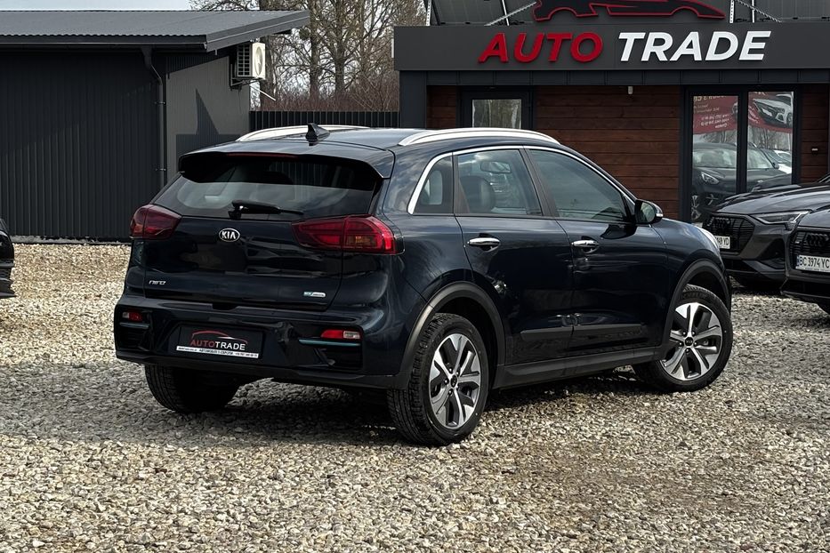 Продам Kia Niro 64 KW  2020 года в Львове