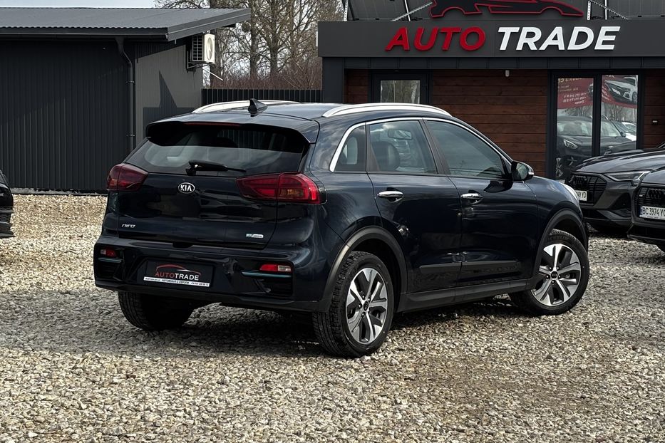 Продам Kia Niro 64 KW  2020 года в Львове