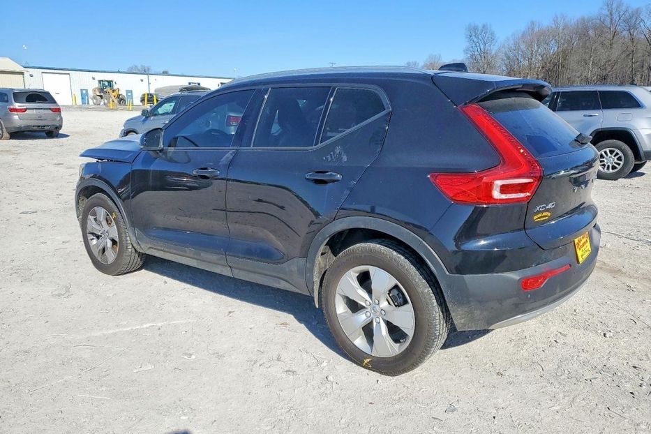 Продам Volvo XC60 XC40, T5 Momentum 2021 года в Киеве
