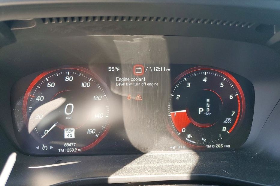 Продам Volvo XC60 XC40, T5 Momentum 2021 года в Киеве