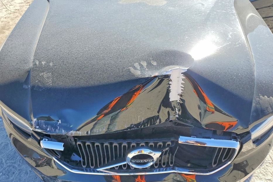 Продам Volvo XC60 XC40, T5 Momentum 2021 года в Киеве