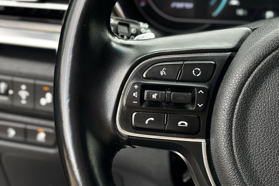 Продам Kia Niro 64 kw PREMIUM авто у Львові А 2021 года в Львове