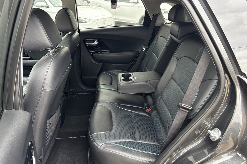 Продам Kia Niro 64 kw PREMIUM авто у Львові А 2021 года в Львове