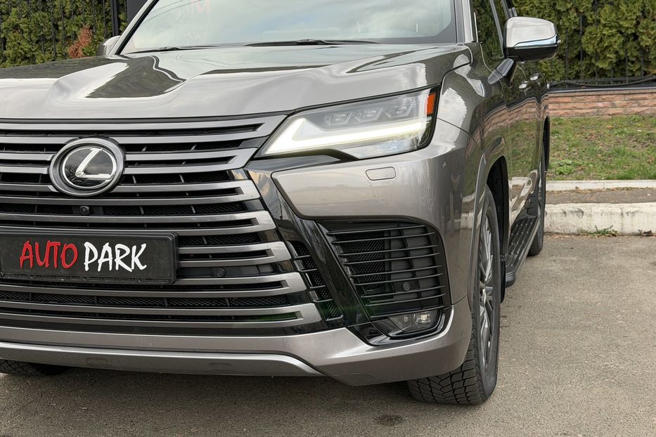 Продам Lexus LX 570 LX600 2023 года в Киеве