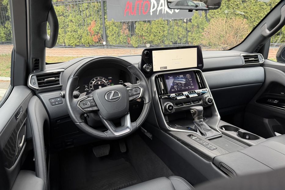 Продам Lexus LX 570 LX600 2023 года в Киеве