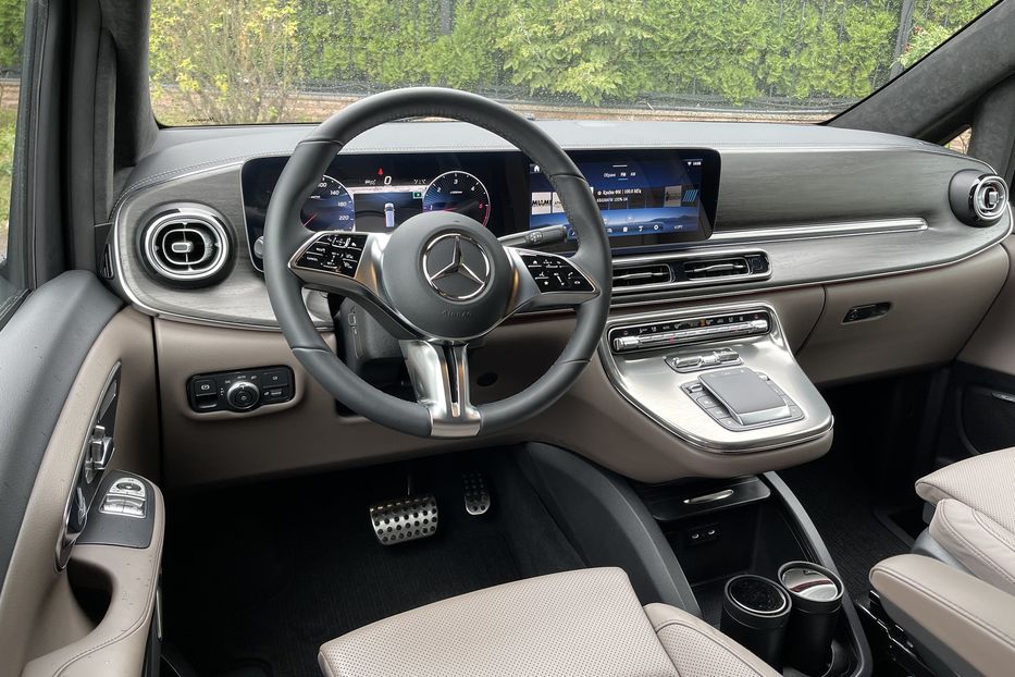 Продам Mercedes-Benz V-Class V300 extra long  2025 года в Киеве