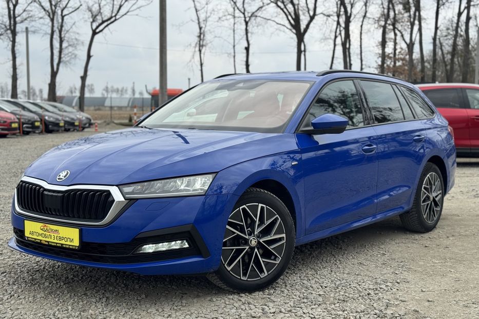 Продам Skoda Octavia A8 150 к/с CLEVER (COMIS) 2022 года в г. Умань, Черкасская область