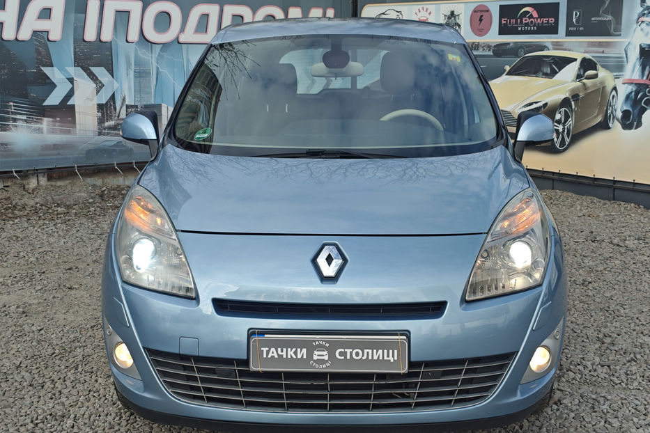 Продам Renault Grand Scenic 2.0 CVT (140 к.с.) 2010 года в Киеве