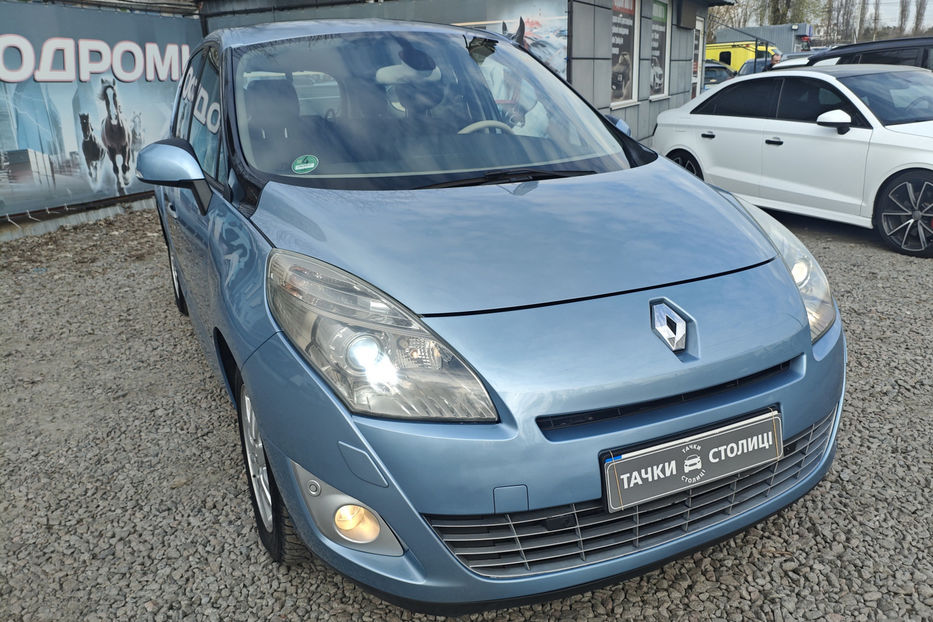 Продам Renault Grand Scenic 2.0 CVT (140 к.с.) 2010 года в Киеве