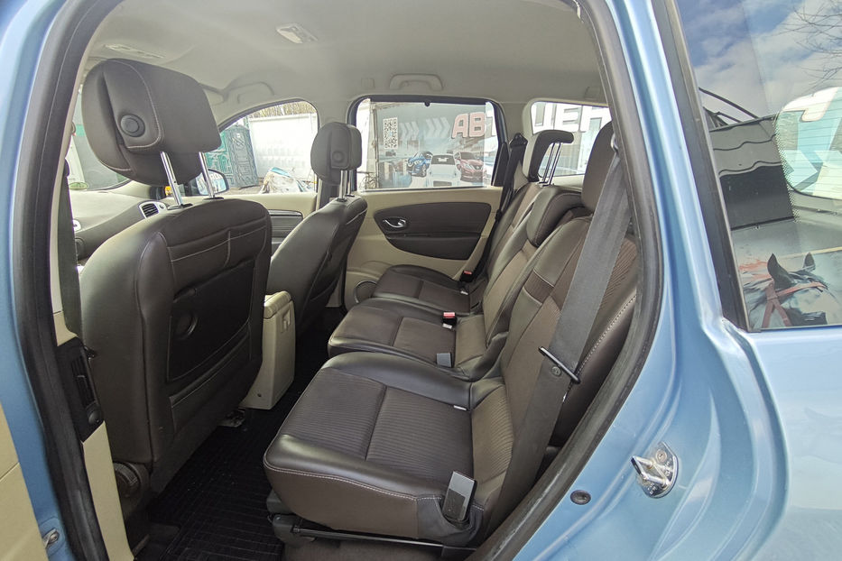 Продам Renault Grand Scenic 2.0 CVT (140 к.с.) 2010 года в Киеве