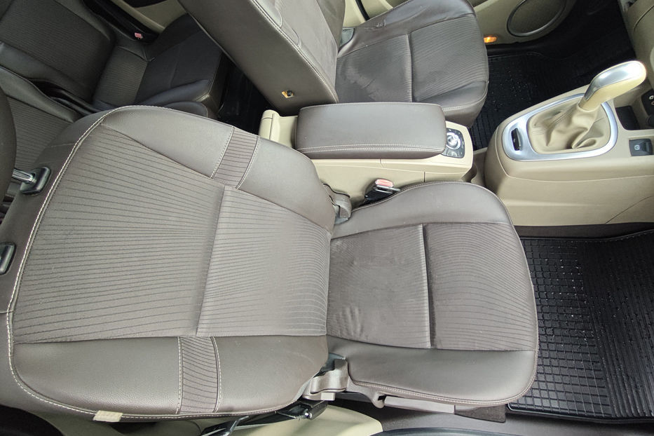 Продам Renault Grand Scenic 2.0 CVT (140 к.с.) 2010 года в Киеве