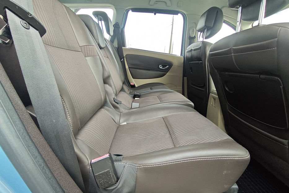 Продам Renault Grand Scenic 2.0 CVT (140 к.с.) 2010 года в Киеве