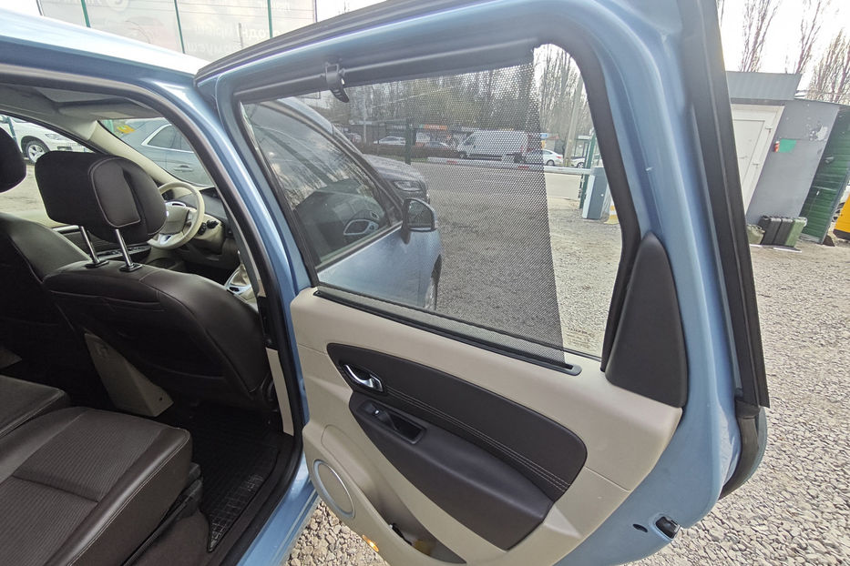 Продам Renault Grand Scenic 2.0 CVT (140 к.с.) 2010 года в Киеве