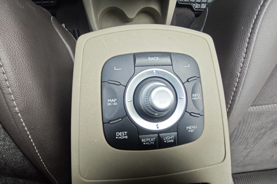 Продам Renault Grand Scenic 2.0 CVT (140 к.с.) 2010 года в Киеве