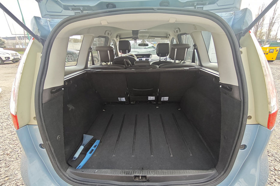 Продам Renault Grand Scenic 2.0 CVT (140 к.с.) 2010 года в Киеве