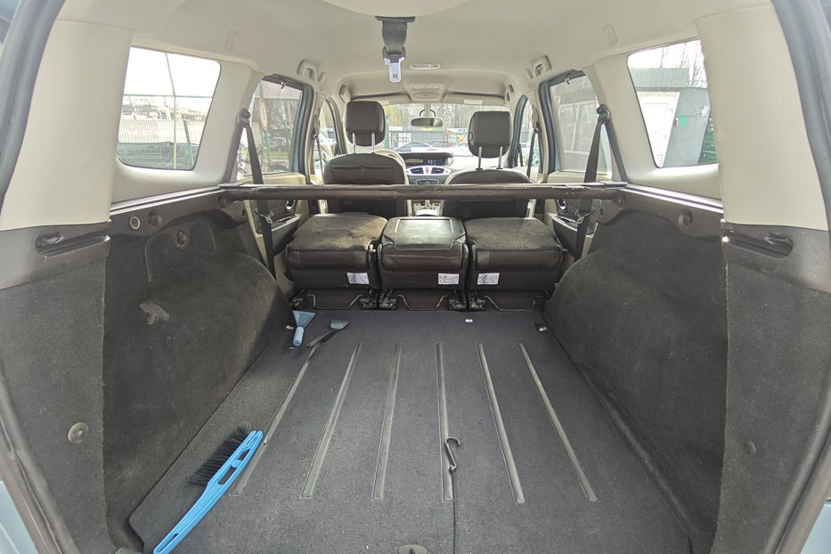 Продам Renault Grand Scenic 2.0 CVT (140 к.с.) 2010 года в Киеве