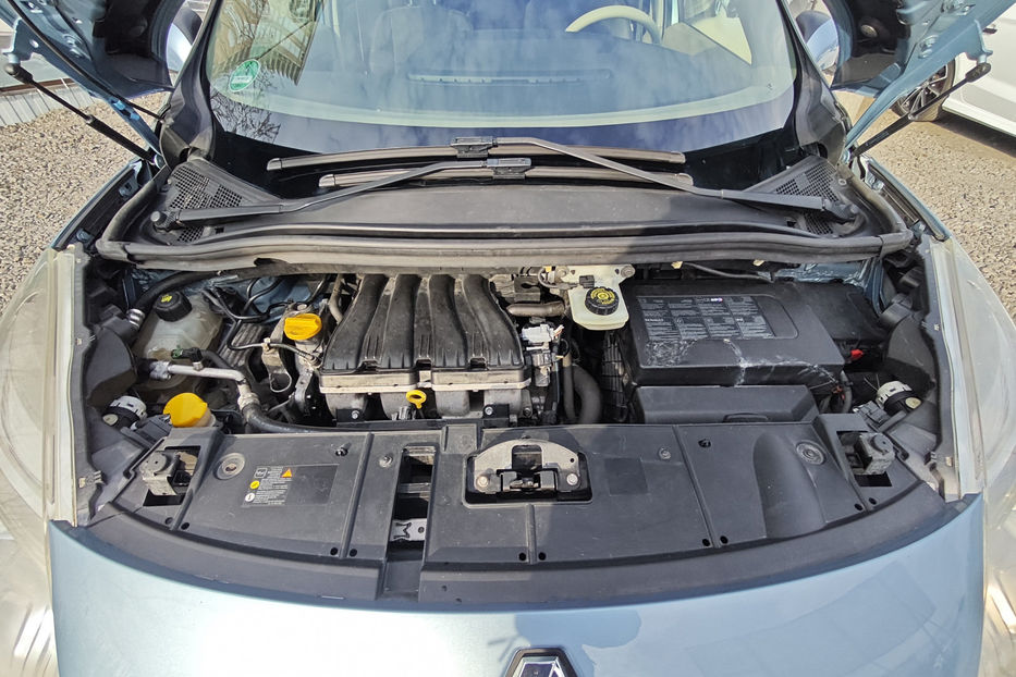 Продам Renault Grand Scenic 2.0 CVT (140 к.с.) 2010 года в Киеве