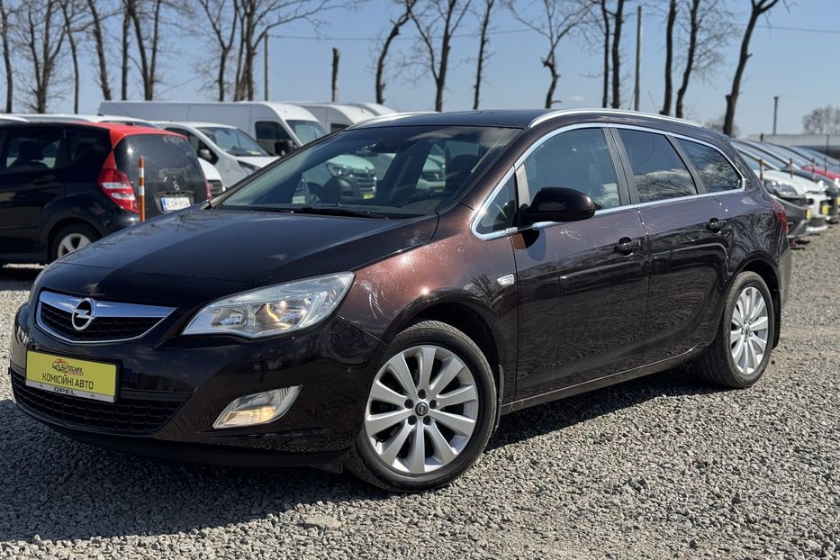 Продам Opel Astra J (COMIS) 2011 года в г. Умань, Черкасская область