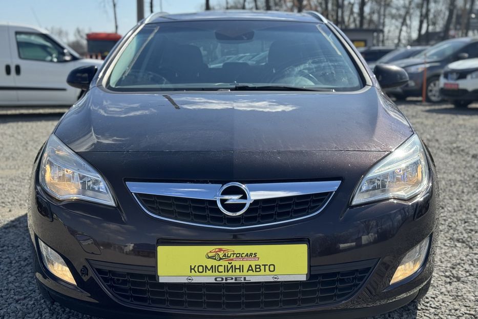 Продам Opel Astra J (COMIS) 2011 года в г. Умань, Черкасская область