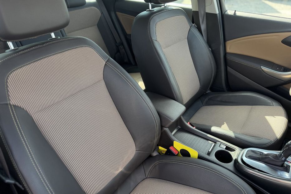 Продам Opel Astra J (COMIS) 2011 года в г. Умань, Черкасская область