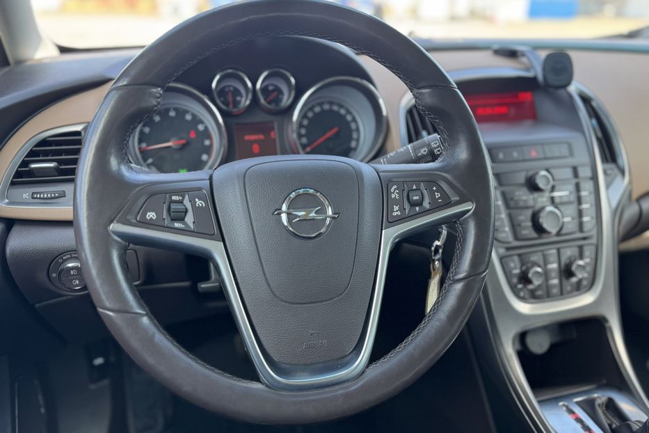 Продам Opel Astra J (COMIS) 2011 года в г. Умань, Черкасская область