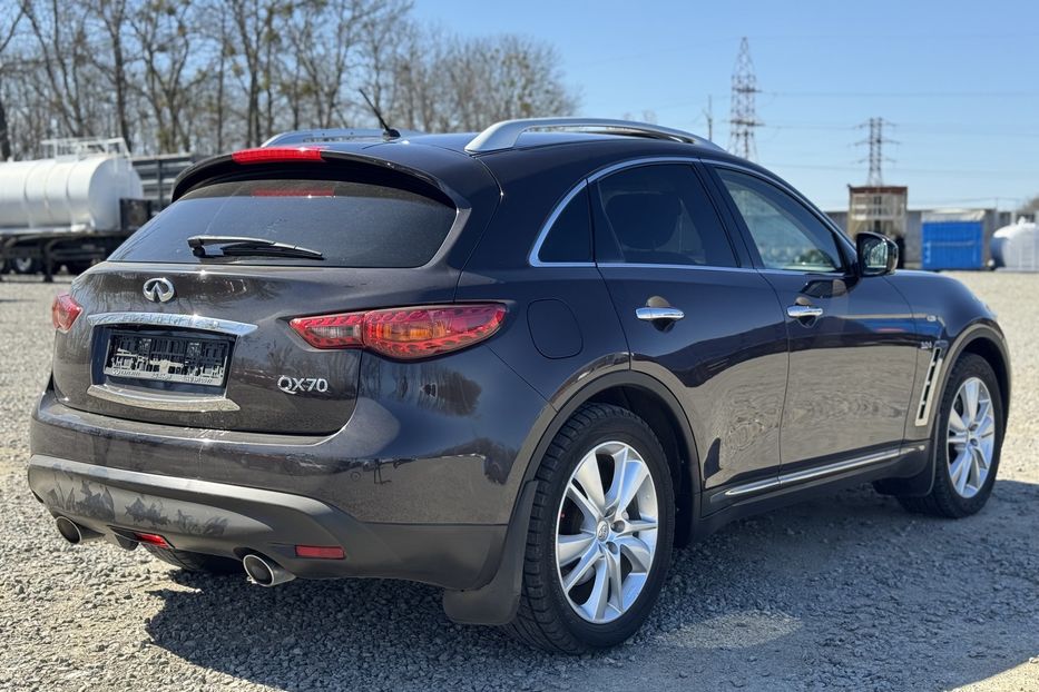 Продам Infiniti QX70 (COMIS) 4WD 2013 года в г. Умань, Черкасская область
