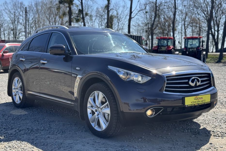 Продам Infiniti QX70 (COMIS) 4WD 2013 года в г. Умань, Черкасская область