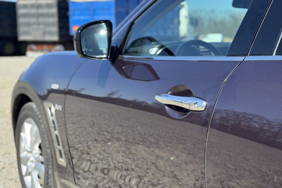 Продам Infiniti QX70 (COMIS) 4WD 2013 года в г. Умань, Черкасская область
