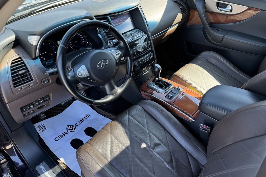 Продам Infiniti QX70 (COMIS) 4WD 2013 года в г. Умань, Черкасская область