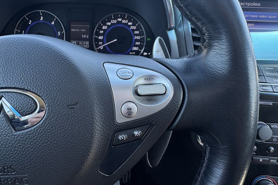 Продам Infiniti QX70 (COMIS) 4WD 2013 года в г. Умань, Черкасская область