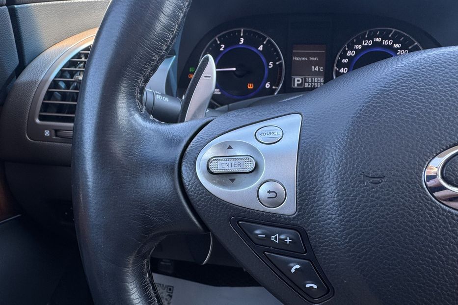 Продам Infiniti QX70 (COMIS) 4WD 2013 года в г. Умань, Черкасская область