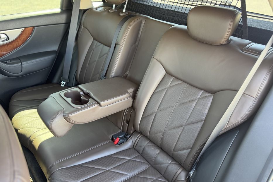 Продам Infiniti QX70 (COMIS) 4WD 2013 года в г. Умань, Черкасская область