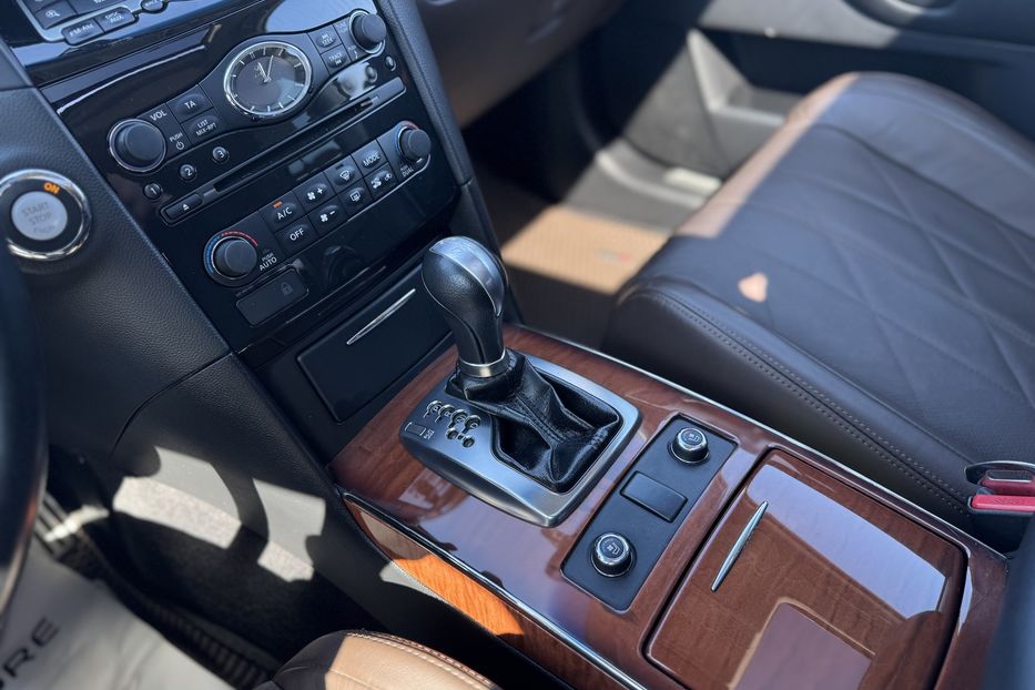 Продам Infiniti QX70 (COMIS) 4WD 2013 года в г. Умань, Черкасская область