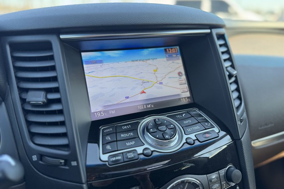 Продам Infiniti QX70 (COMIS) 4WD 2013 года в г. Умань, Черкасская область