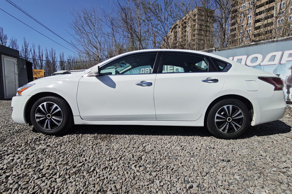 Продам Nissan Altima 2.5 CVT (182 к.с.) • S 2015 года в Киеве