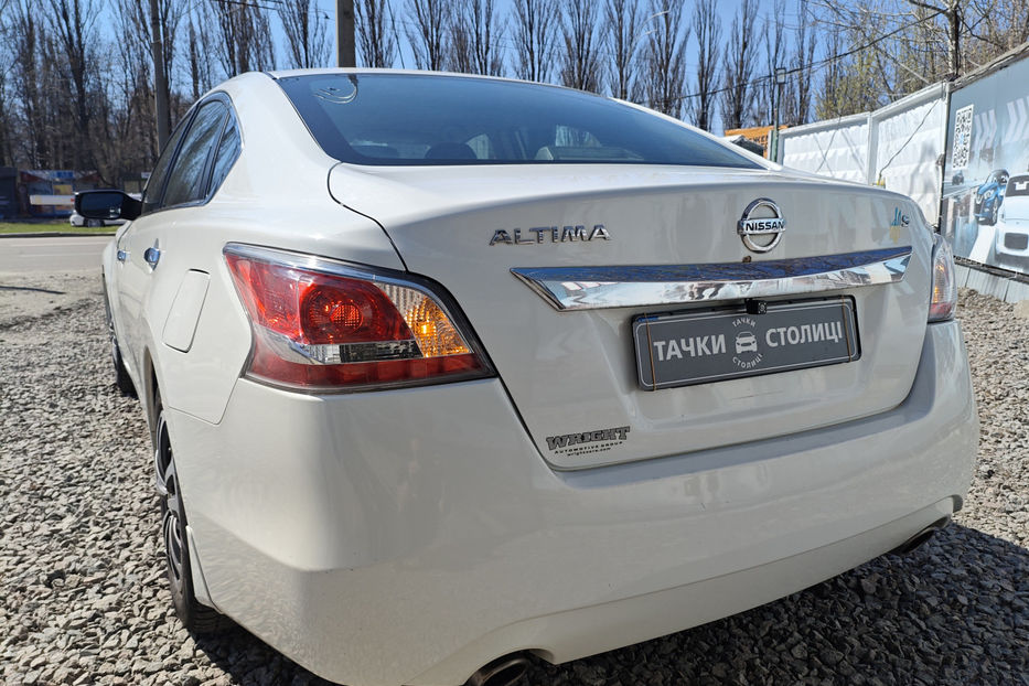 Продам Nissan Altima 2.5 CVT (182 к.с.) • S 2015 года в Киеве