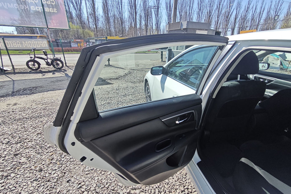 Продам Nissan Altima 2.5 CVT (182 к.с.) • S 2015 года в Киеве