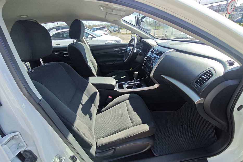 Продам Nissan Altima 2.5 CVT (182 к.с.) • S 2015 года в Киеве