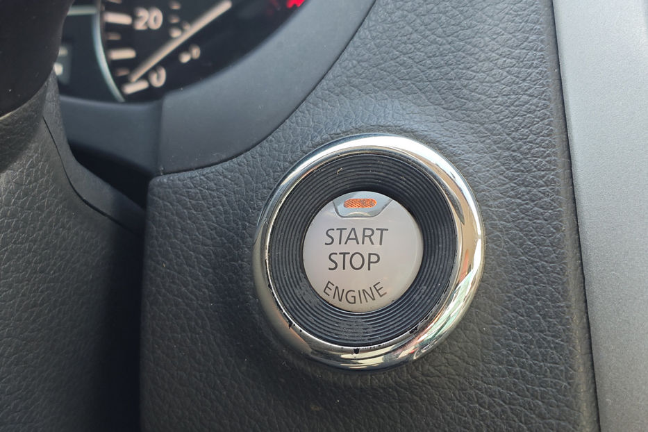 Продам Nissan Altima 2.5 CVT (182 к.с.) • S 2015 года в Киеве