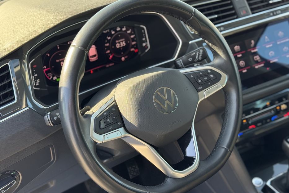 Продам Volkswagen Tiguan (2023) 2022 года в г. Умань, Черкасская область