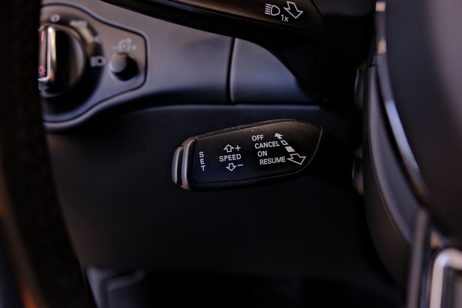 Продам Audi A4 2012 года в Одессе