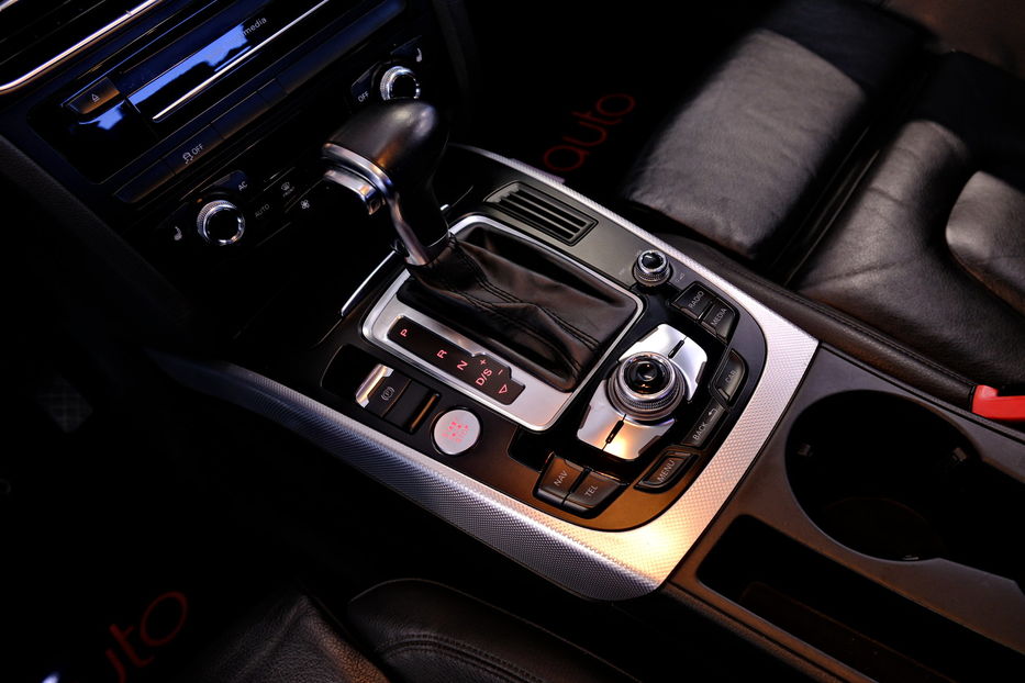 Продам Audi A4 2012 года в Одессе