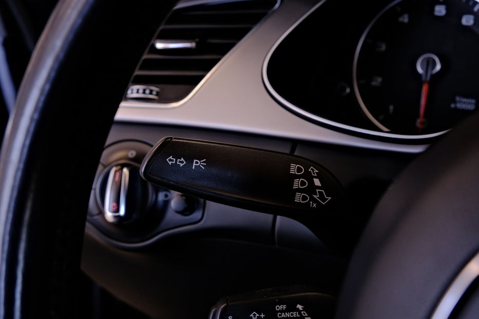 Продам Audi A4 2012 года в Одессе