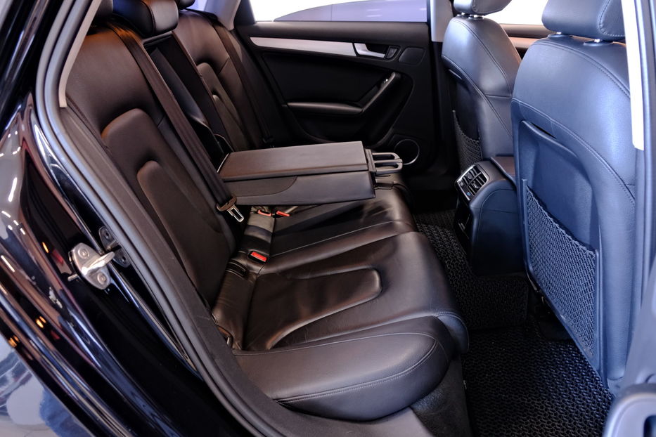 Продам Audi A4 2012 года в Одессе