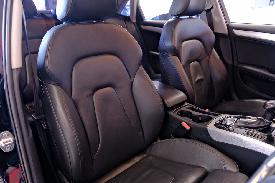 Продам Audi A4 2012 года в Одессе