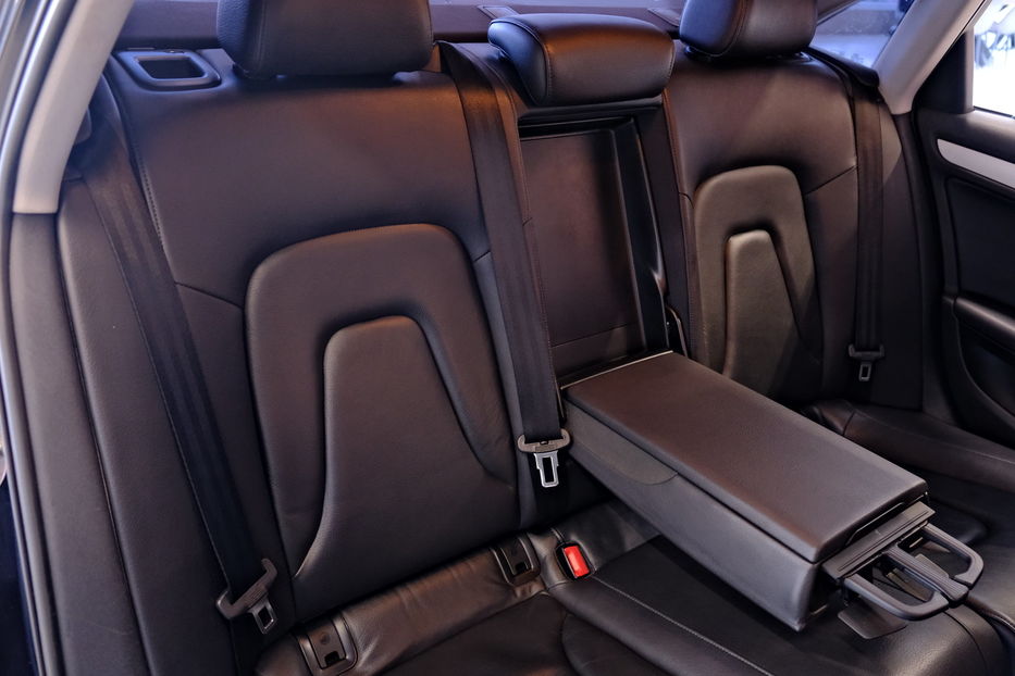 Продам Audi A4 2012 года в Одессе