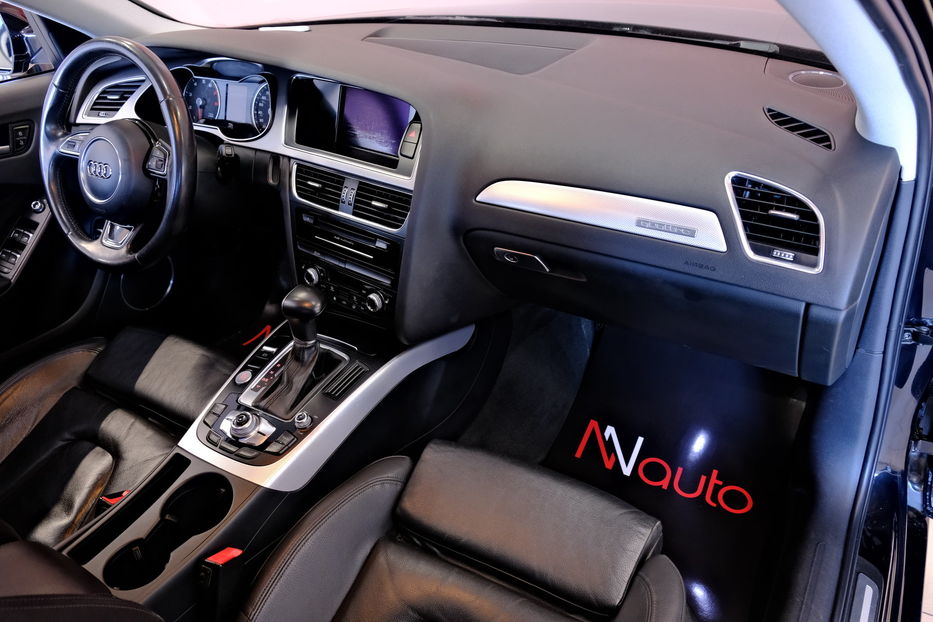 Продам Audi A4 2012 года в Одессе