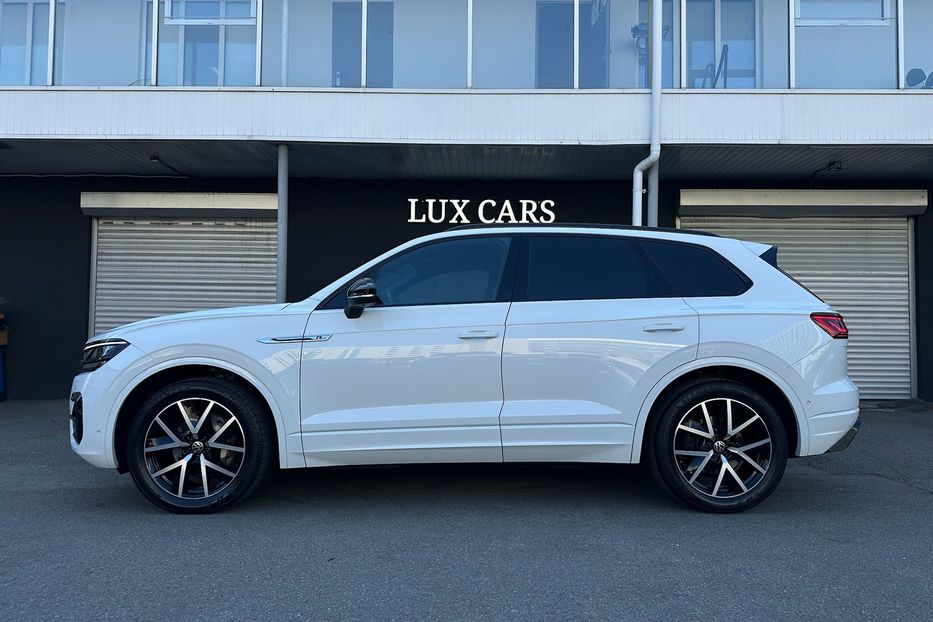 Продам Volkswagen Touareg R-line TDI 2021 года в Киеве