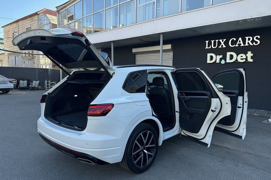 Продам Volkswagen Touareg R-line TDI 2021 года в Киеве