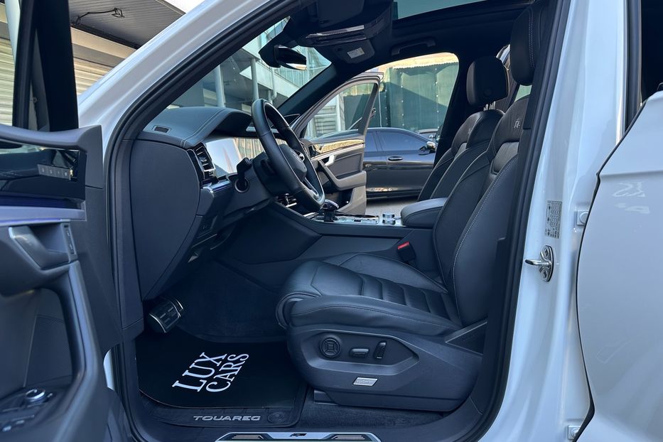 Продам Volkswagen Touareg R-line TDI 2021 года в Киеве